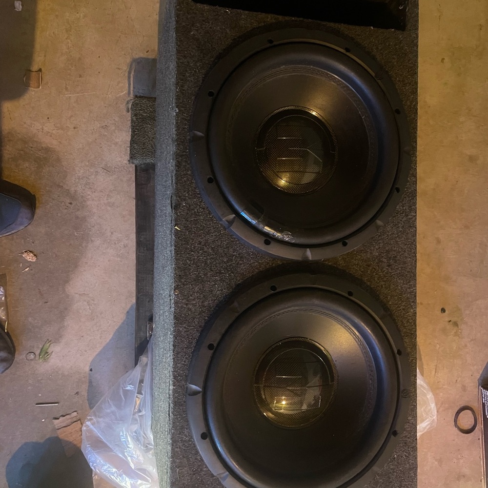Memphis audio subwoofers barely used
